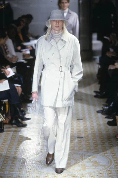 Look 5